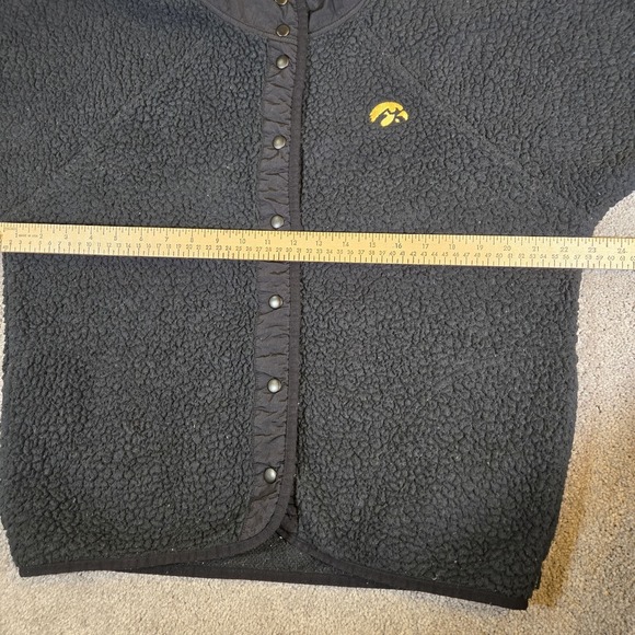 PINK Victorias Secret Jacket XS Adult Black Iowa Hawkeyes Sherpa Snap Womens - Picture 7 of 12